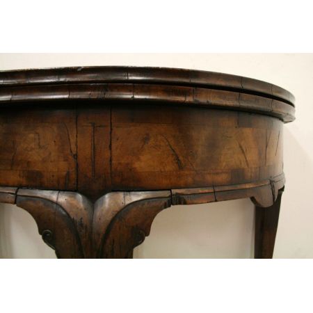 Antiker demi lune Games Table aus Nussbaumholz Massivholz 1860