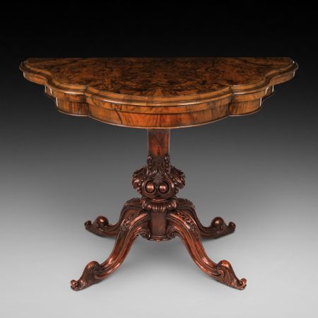 Antiker Games Table aus Wurzelnussholz Massivholz 1880