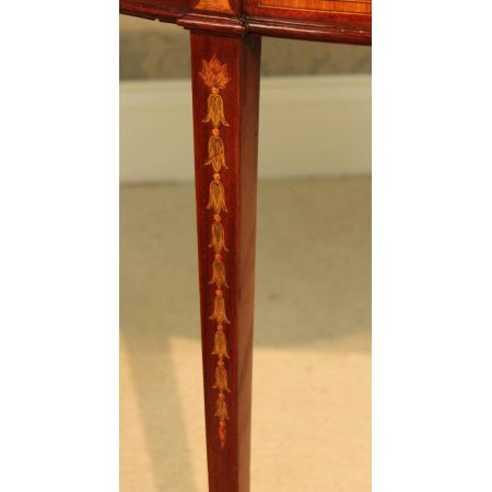 Antiker demi lune Games Table aus Mahagoni Massivholz 1890