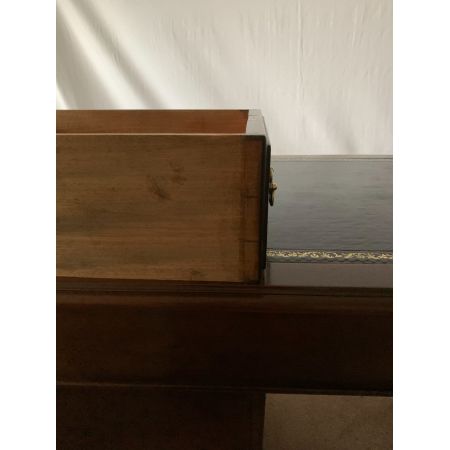 Antiker Mahagoni Sockelschreibtisch