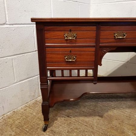 Antiker edwardianischer Mahagoni Schreibtisch