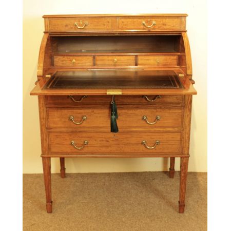 Antiker Schreibtisch aus massivem Satinholz 