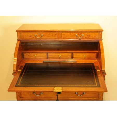 Antiker Schreibtisch aus massivem Satinholz 