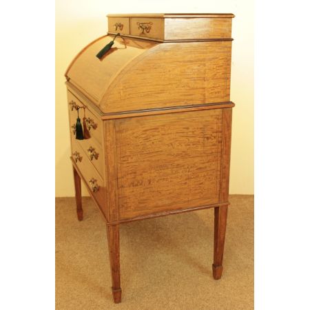 Antiker Schreibtisch aus massivem Satinholz 