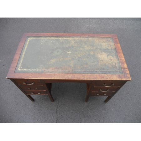 Antiker Pedestal Desk aus Eiche Massivholz