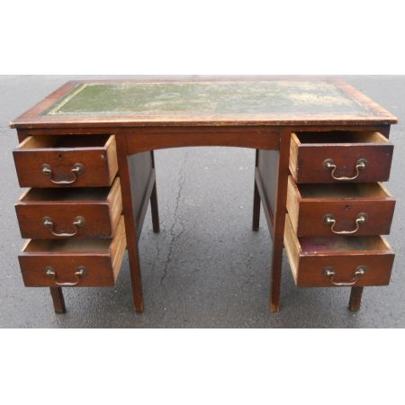 Antiker Pedestal Desk aus Eiche Massivholz