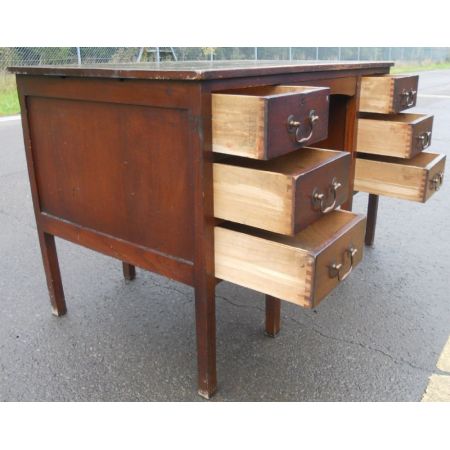 Antiker Pedestal Desk aus Eiche Massivholz