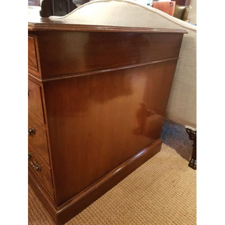 Antiker Pedestal Desk aus Mahagoni Massivholz 1920