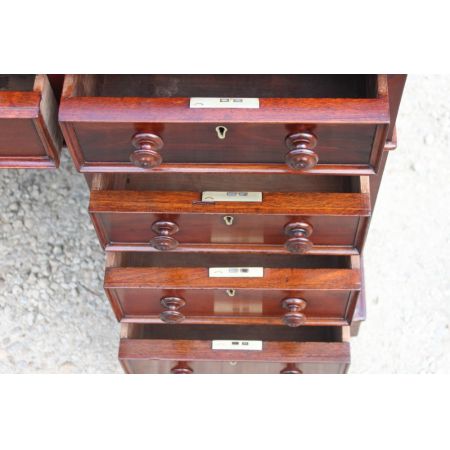 Antiker Pedestal Desk aus Mahagoni Massivholz englisch 1850