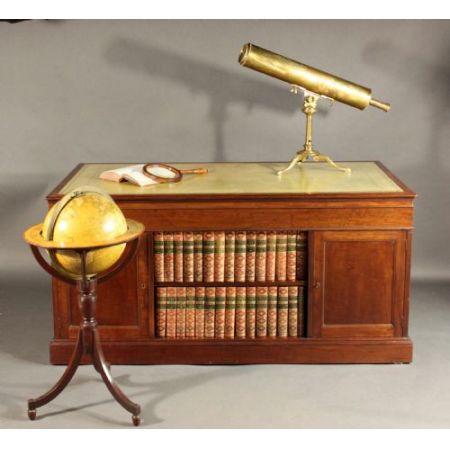 Antiker Pedestal Desk aus Mahagoni Massivholz 1840