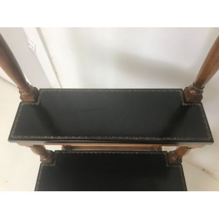 Antike Bibliotheksstufen