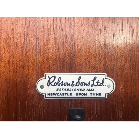 Antiker Kleiderschrank aus Wurzelnussholz Massivholz 1920