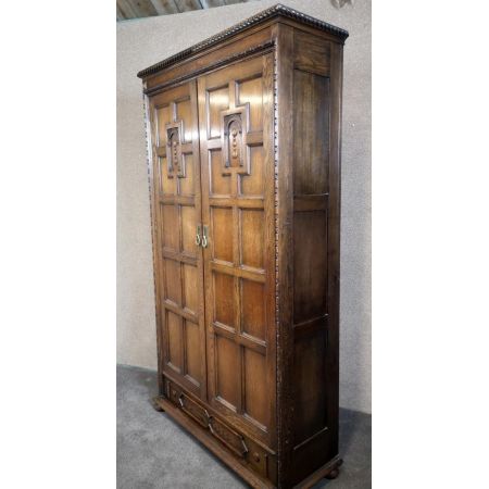 Antiker Kleiderschrank aus Eichenholz Massivholz 1920