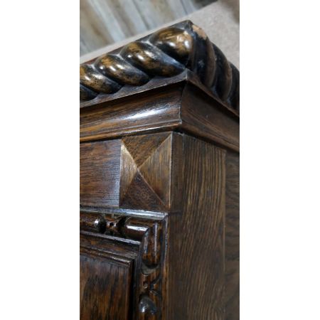 Antiker Kleiderschrank aus Eichenholz Massivholz 1920