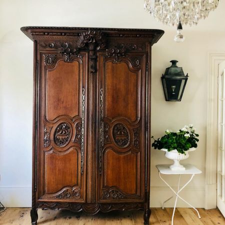 Original antiker, französischer Massivholz-Kleiderschrank aus Eiche, 19. Jahrhundert