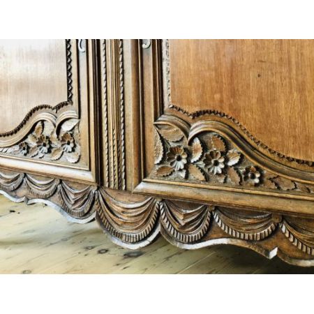 Original antiker, französischer Massivholz-Kleiderschrank aus Eiche, 19. Jahrhundert