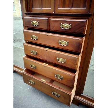 Großer edwardianischer Prinzessinen Kleiderschrank