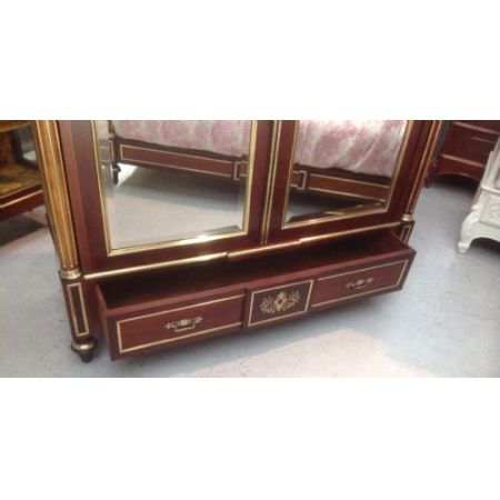 Antiker Schrank aus französischem Messing und Mahagoni von Paris Maker