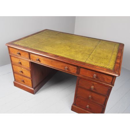 Antiker Mahagoni Partner Schreibtisch mit grüner Lederplatte