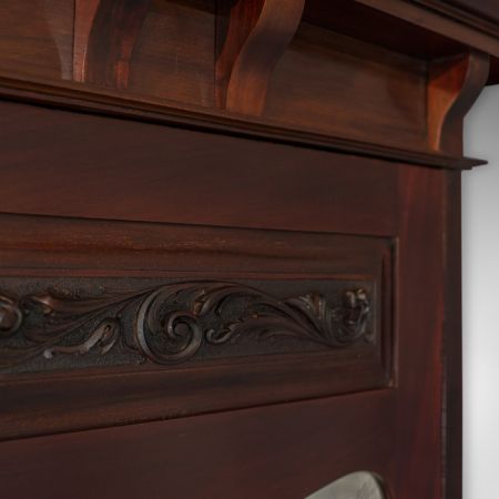 Antiker englischer Mahagoni Kleiderschrank von Maple und Co