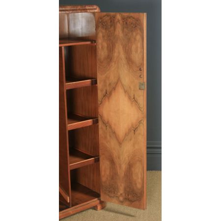 Antiker Art déco Kleiderschrank aus Nussbaumholz Massivholz 1930