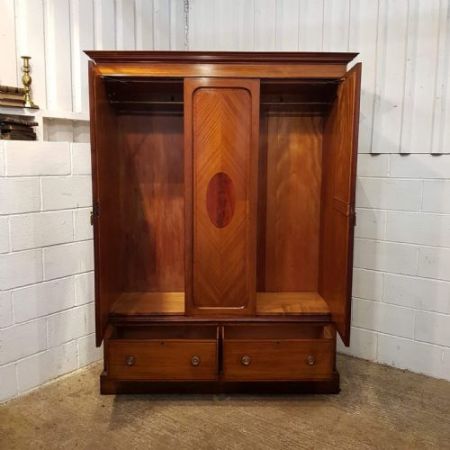 Antiker Kleiderschrank aus Mahagoni Massivholz 1900