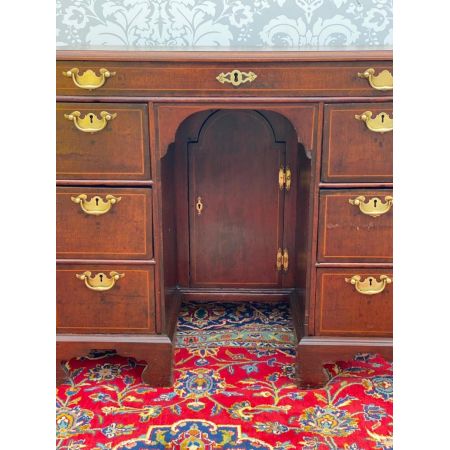 Antiker Mahagoni Schreibtisch aus der georgischen Epoche