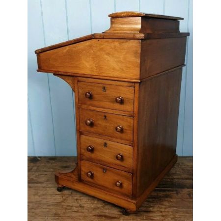 Antiker Davenport aus massivem Walnussholz