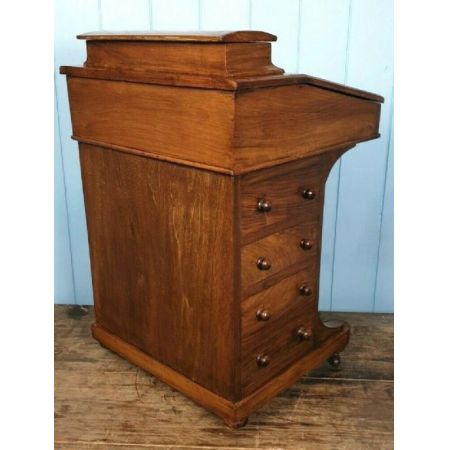 Antiker Davenport aus massivem Walnussholz