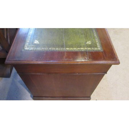 Antiker Schreibtisch aus der viktorianischen Epoche