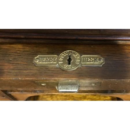 Antiker Roll-Top-Schreibtisch aus Eichenholz von Derby