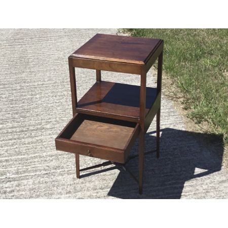 Antiker spätgeorgianischer Mahagoni-Nachttisch