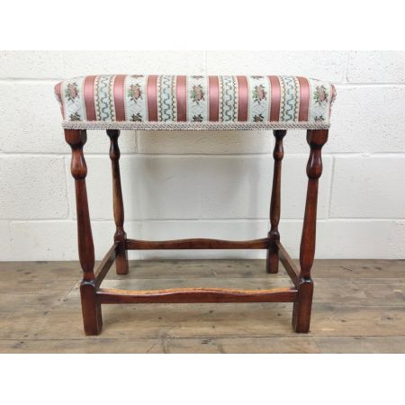 Antiker gebeizter Hocker aus Buchenholz