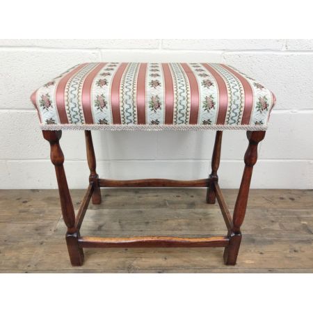 Antiker gebeizter Hocker aus Buchenholz