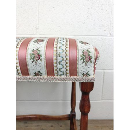 Antiker gebeizter Hocker aus Buchenholz