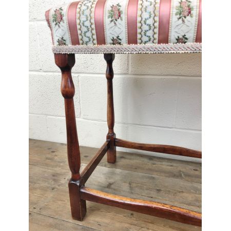 Antiker gebeizter Hocker aus Buchenholz