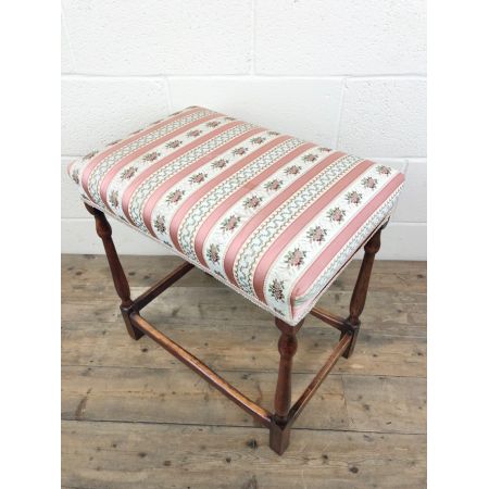 Antiker gebeizter Hocker aus Buchenholz