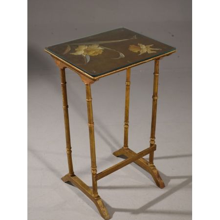 Antiker eleganter Beistelltisch aus dem späten 19. Jahrhundert