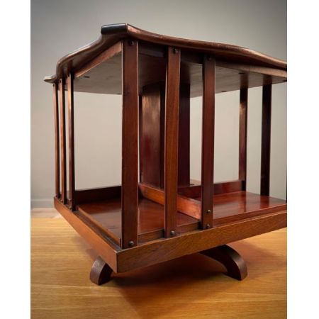 Kleines antikes Mahagoni Bücherregal aus dem frühen 20. Jahrhundert