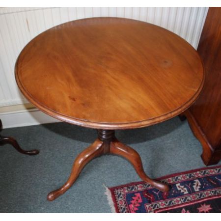 Antiker Beistelltisch/Occassional Table aus Mahagoni Massivholz