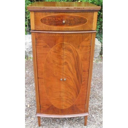 Schmaler antiker Inlaid Schrank aus Mahagoni