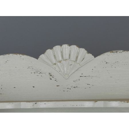 Antiker Nachttisch aus Massivholz lackiert