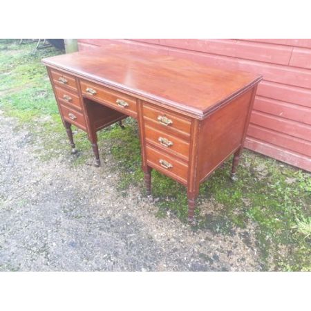 Antiker Kneehole Schreibtisch aus Walnussholz