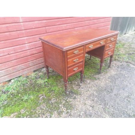 Antiker Kneehole Schreibtisch aus Walnussholz