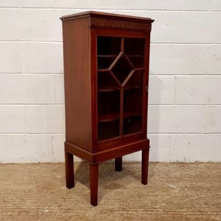 Antiker verglaster Musikschrank von ca 1900 aus Mahagoni