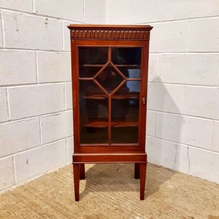 Antiker verglaster Musikschrank von ca 1900 aus Mahagoni