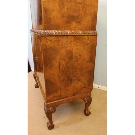 Antiker Cocktailschrank aus Walnussholz