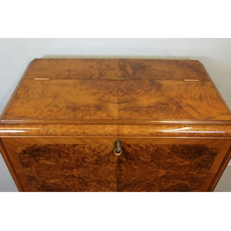 Antiker Cocktailschrank aus Walnussholz