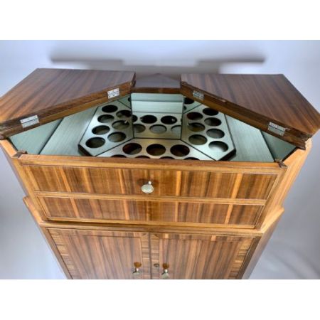 Antiker Eck-Cocktailschrank von Heaton Tabb & Co.