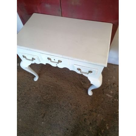 Antiker lowboy Kommode aus Massivholz 18. Jahrhundert